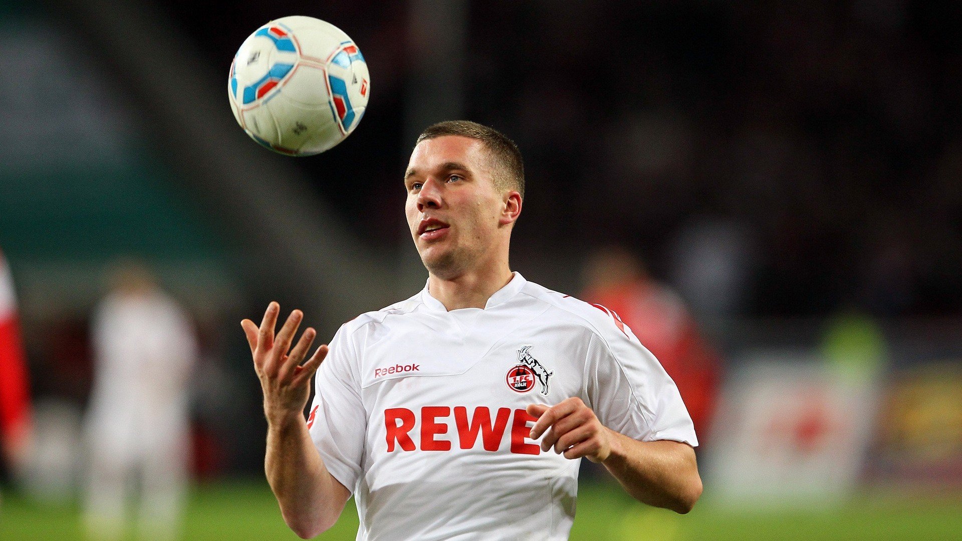 中国足球职业俱乐部成立青少年足球基金会,中国足协青少年部